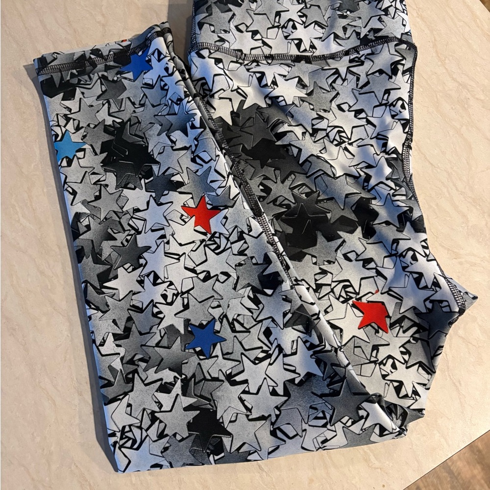 Peloton x Terez Silver Star Capri Leggings